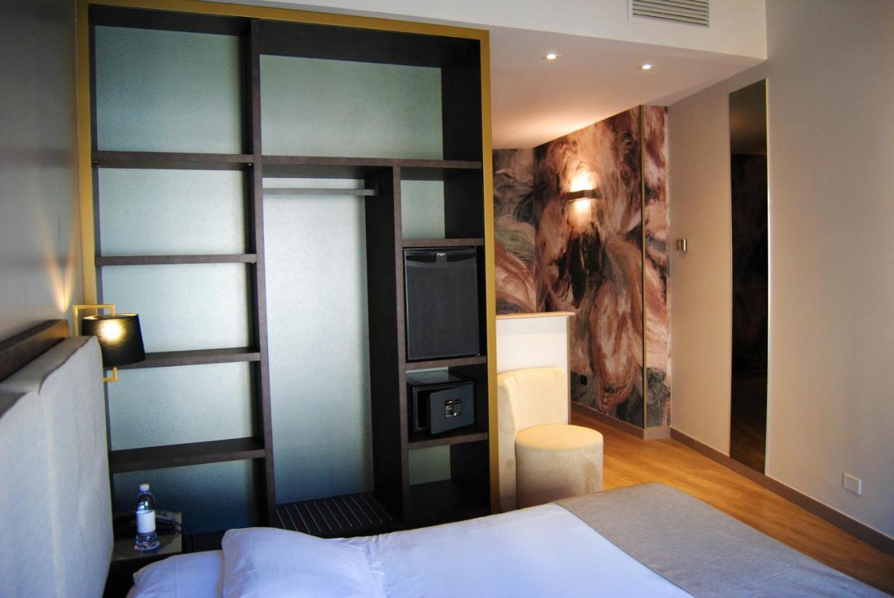 Mokinba King 4* Mailand